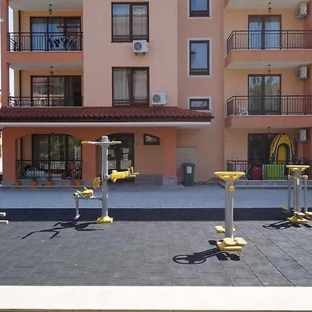 Family Near Beach, Pools & Star Dreams Complex