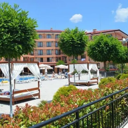 Family Near Beach, Pools & Star Dreams Complex Apartament *