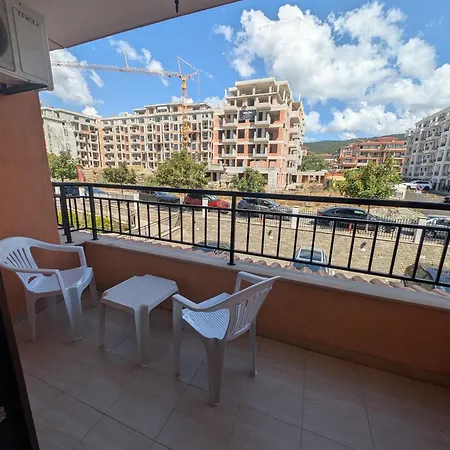 Family Near Beach, Pools & Star Dreams Complex Apartament